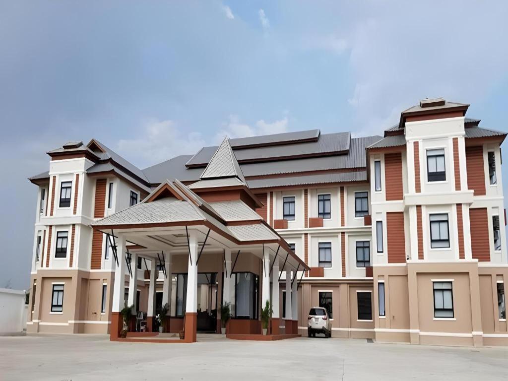 S-Tawan Hotel & Convention Maha Sarakham Dış mekan fotoğraf