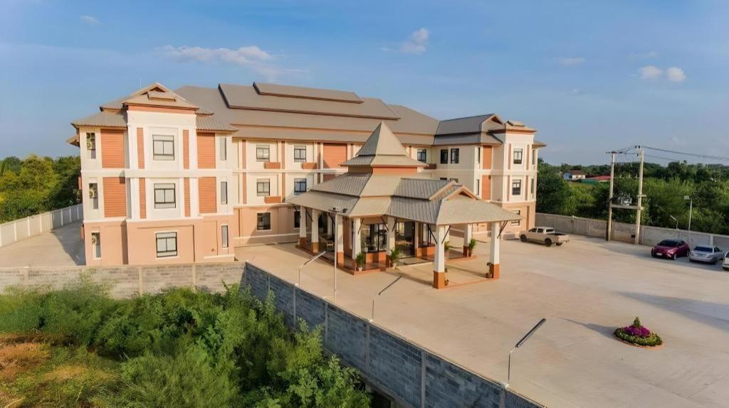 S-Tawan Hotel & Convention Maha Sarakham Dış mekan fotoğraf