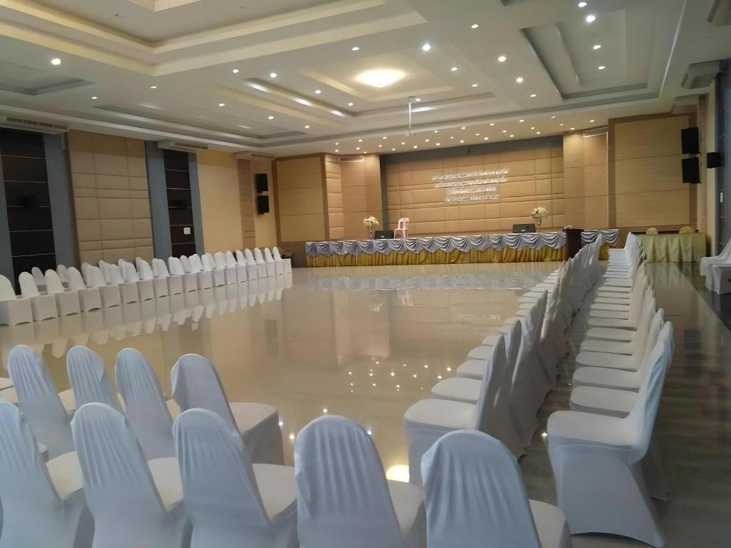 S-Tawan Hotel & Convention Maha Sarakham Dış mekan fotoğraf