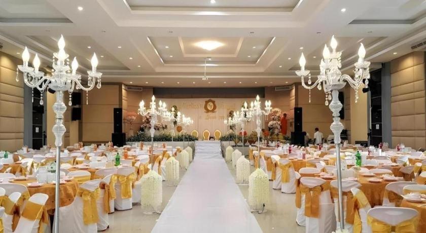 S-Tawan Hotel & Convention Maha Sarakham Dış mekan fotoğraf