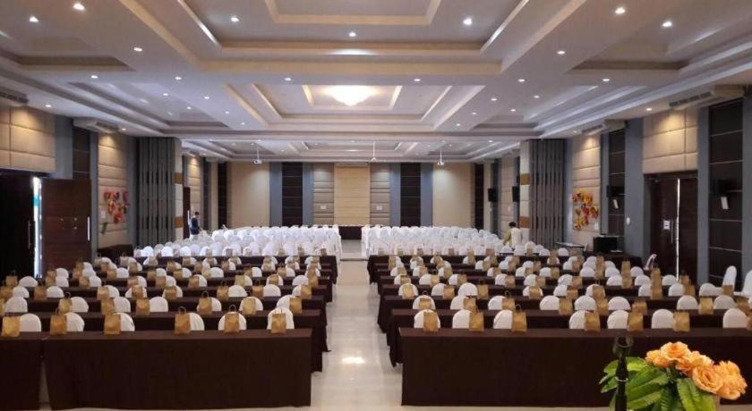 S-Tawan Hotel & Convention Maha Sarakham Dış mekan fotoğraf