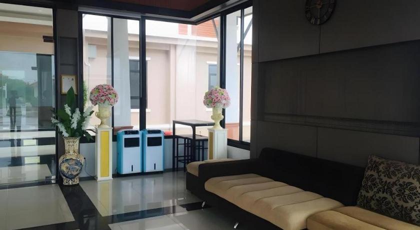 S-Tawan Hotel & Convention Maha Sarakham Dış mekan fotoğraf